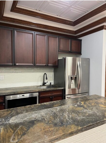 More Photos Of 10408 W State Road 84, Davie Warehouse For Lease