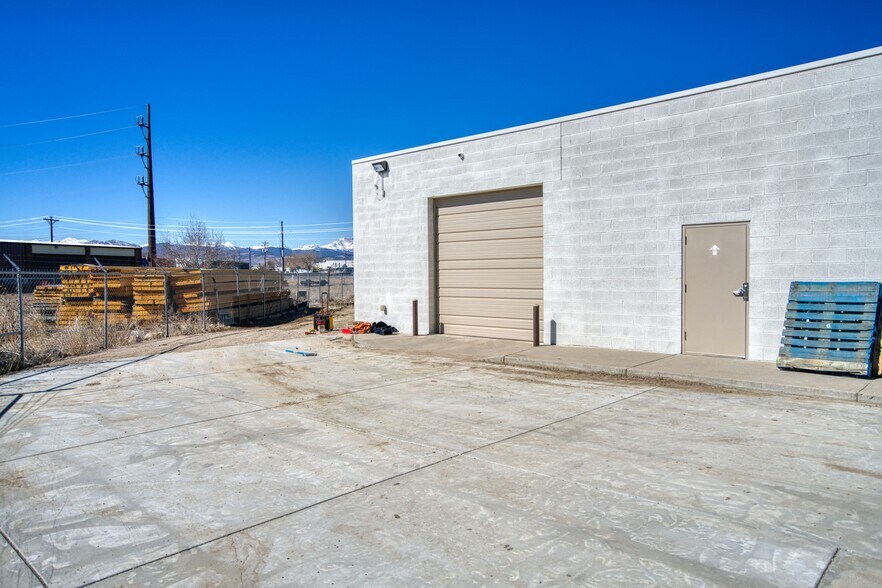 More Photos Of 23 Boston Ct, Longmont Manufacturing For Lease