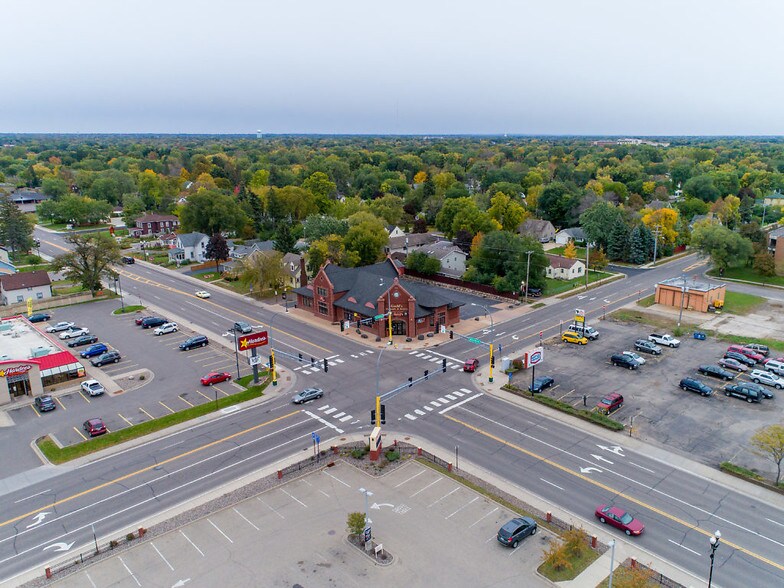 More Photos Of 700 E Main St, Anoka Freestanding For Lease