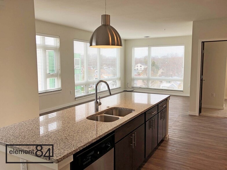 More Photos Of 1482 S 84th St, West Allis Apartments For Lease