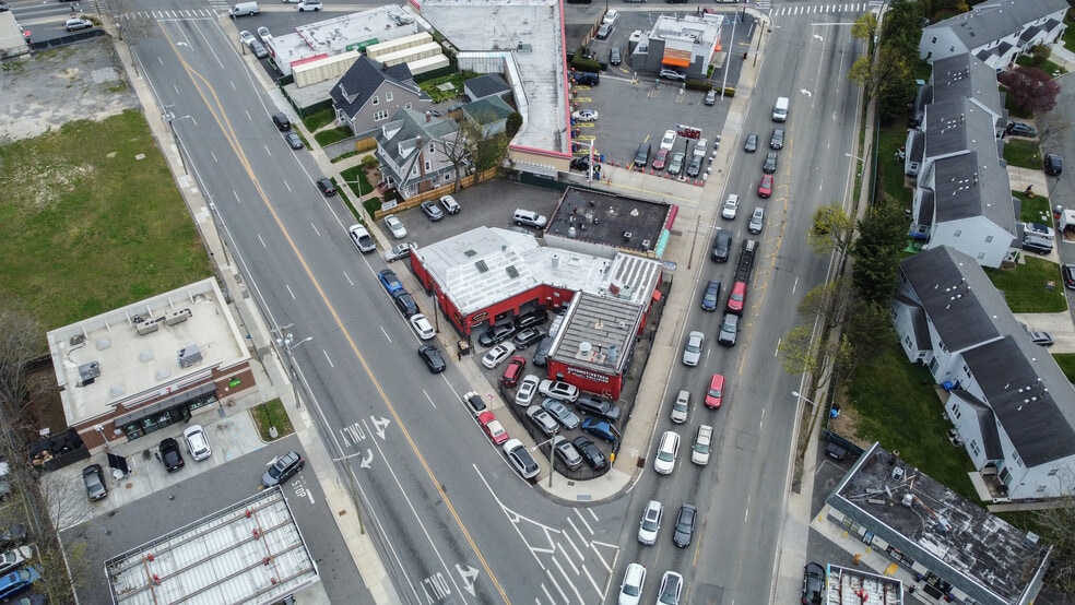 More Photos Of 10 Jerusalem Ave, Hempstead Auto Repair For Sale