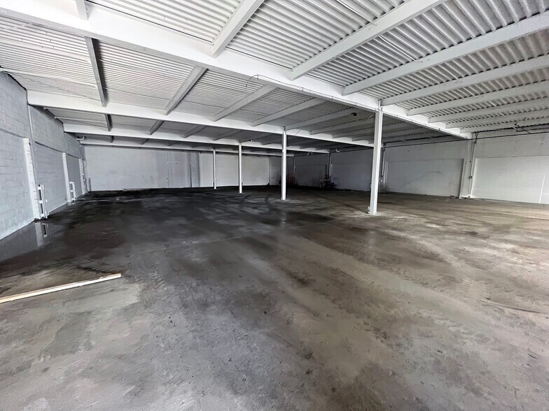 More Photos Of 900 S Heald St, Wilmington Warehouse For Lease