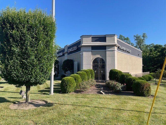 More Photos Of 2555 Miamisburg-Centerville Rd, Dayton Freestanding For Sale