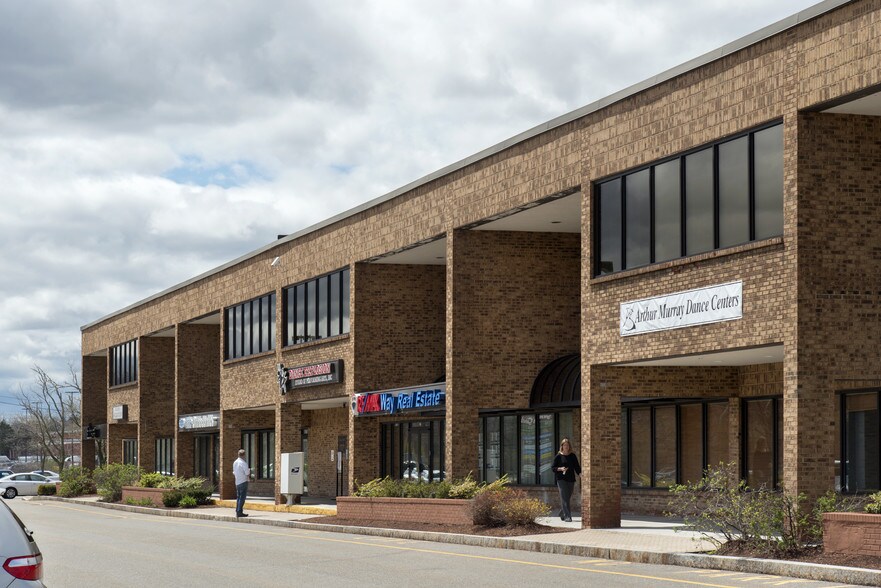 More Photos Of 600 Providence Hwy, Dedham Medical For Lease