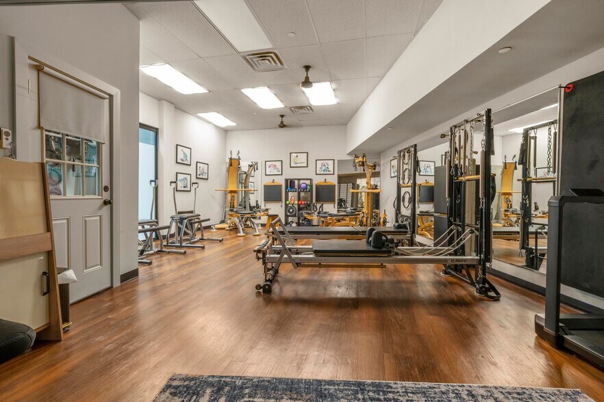 More Photos Of 21 Forest Street Unit# C1, New Canaan General Retail For Sale