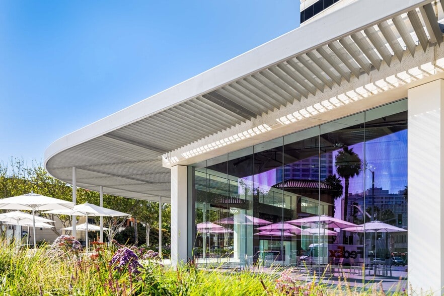 More Photos Of 401 Wilshire Blvd, Santa Monica Office For Lease