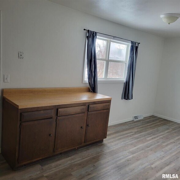 More Photos Of , Davenport Multifamily For Sale