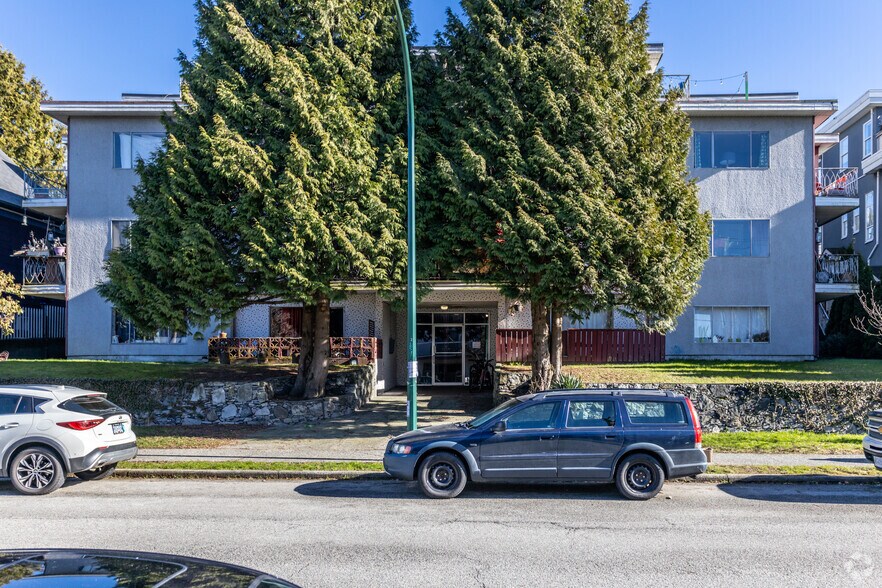 More Photos Of 2184 Wall St, Vancouver Apartments For Sale