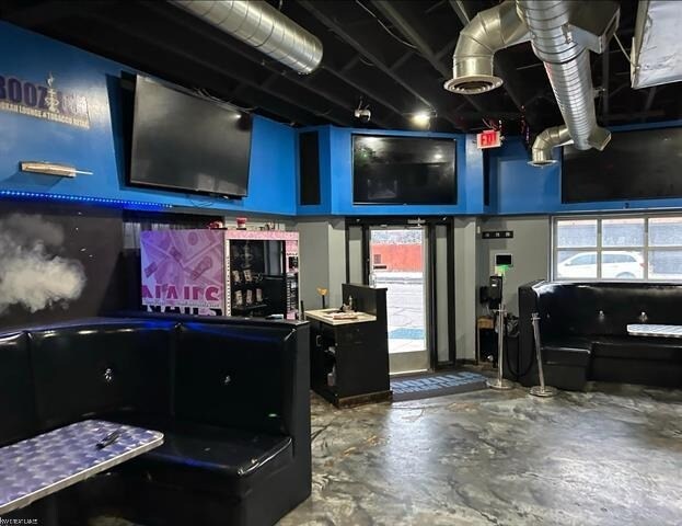 More Photos Of 15125 Harper Ave, Detroit General Retail For Sale