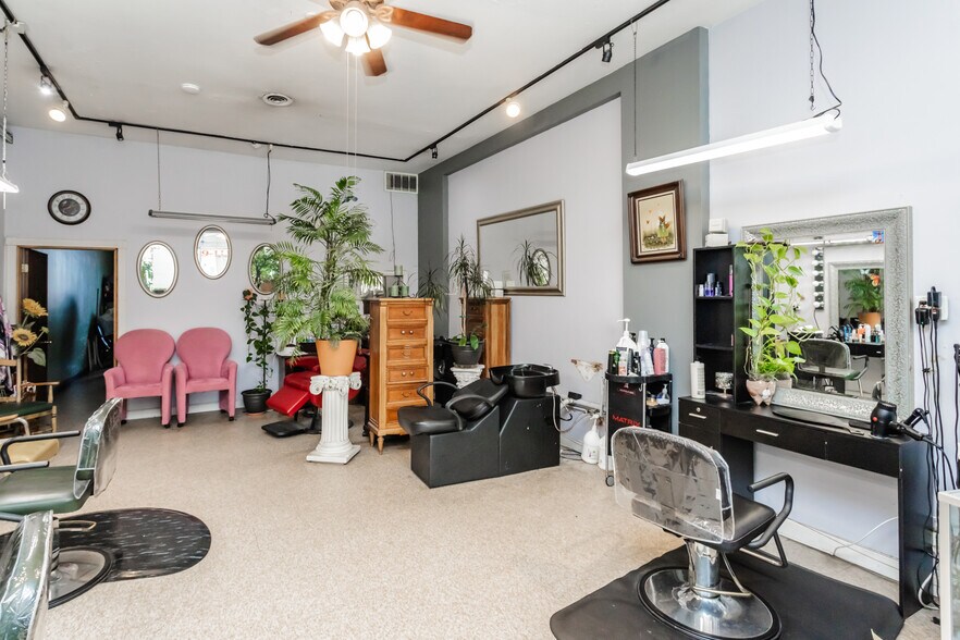 More Photos Of 6830 Cermak Rd, Berwyn Storefront Retail Office For Sale