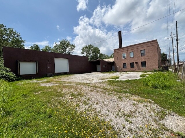 More Photos Of 7500 Bessemer Ave, Cleveland Manufacturing For Lease