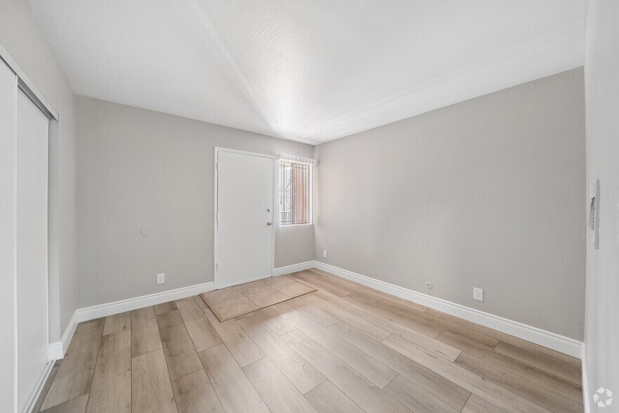 More Photos Of 2125 92nd Ave, Oakland Apartments For Sale