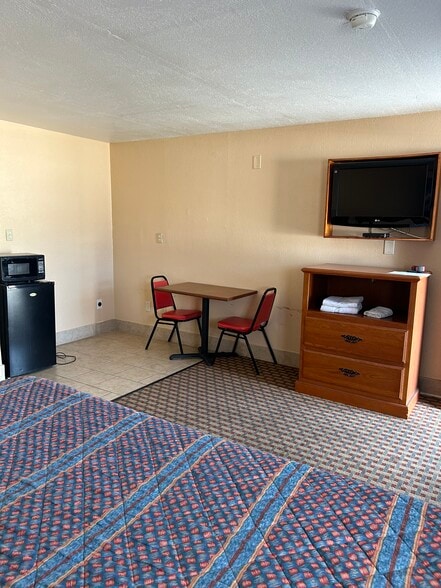 More Photos Of 3426 Fredericksburg Rd, San Antonio Hotel For Sale