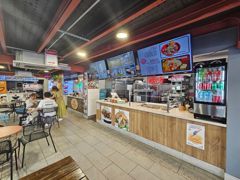 More Photos Of 342 Lewers St, Honolulu Restaurant For Lease