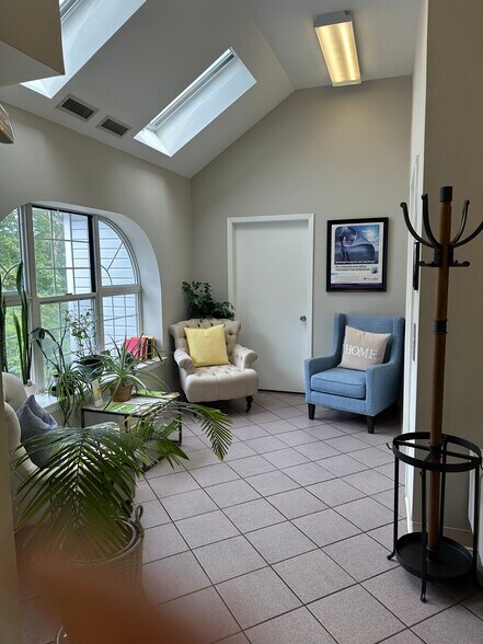 More Photos Of 1000 Main St, Port Jefferson Office For Sale