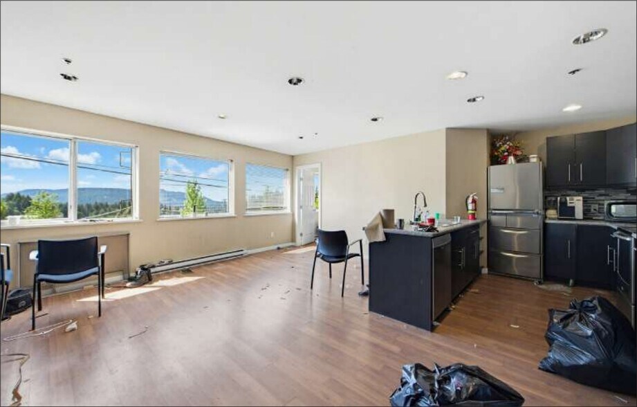 More Photos Of 13176 Lilley Dr, Maple Ridge Warehouse For Sale
