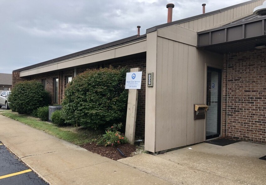 More Photos Of 8949-8979 Broadway, Merrillville Office Residential For Lease