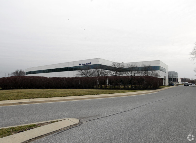 Primary Photo Of 950 W Basin Rd, New Castle Office For Lease