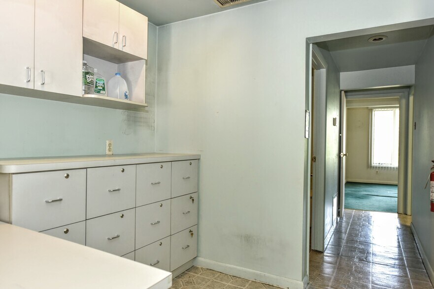 More Photos Of 276 State Rt.94, Vernon Medical For Sale