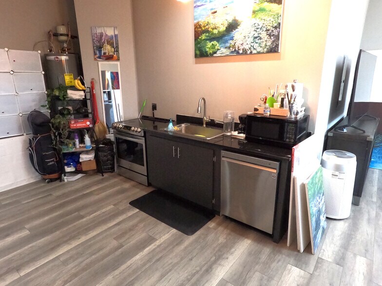 More Photos Of 2520 King Arthur Blvd, Lewisville Storefront For Sale