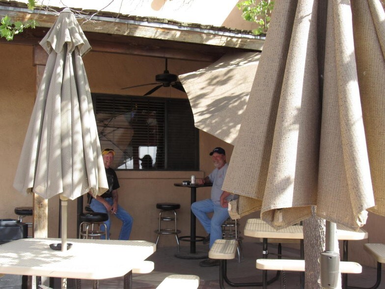 More Photos Of 60 S 10th St, Tombstone Restaurant For Sale