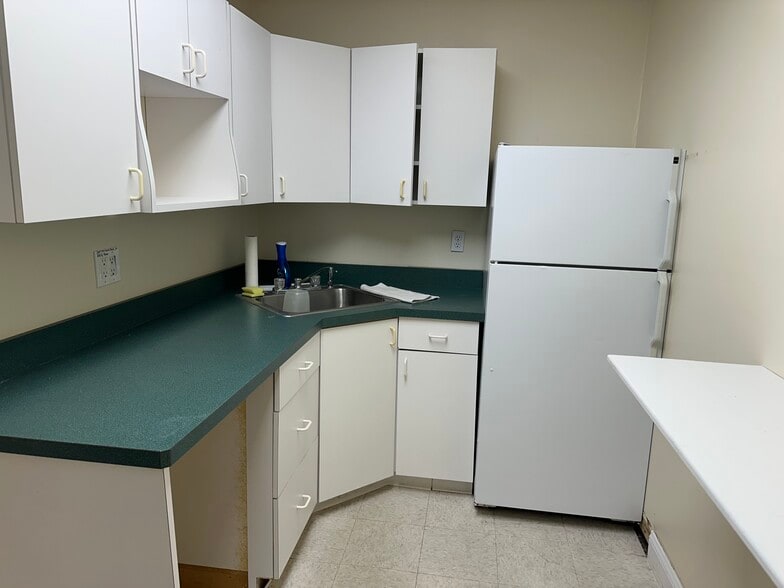 More Photos Of 640 Belle Terre Rd, Port Jefferson Medical For Lease