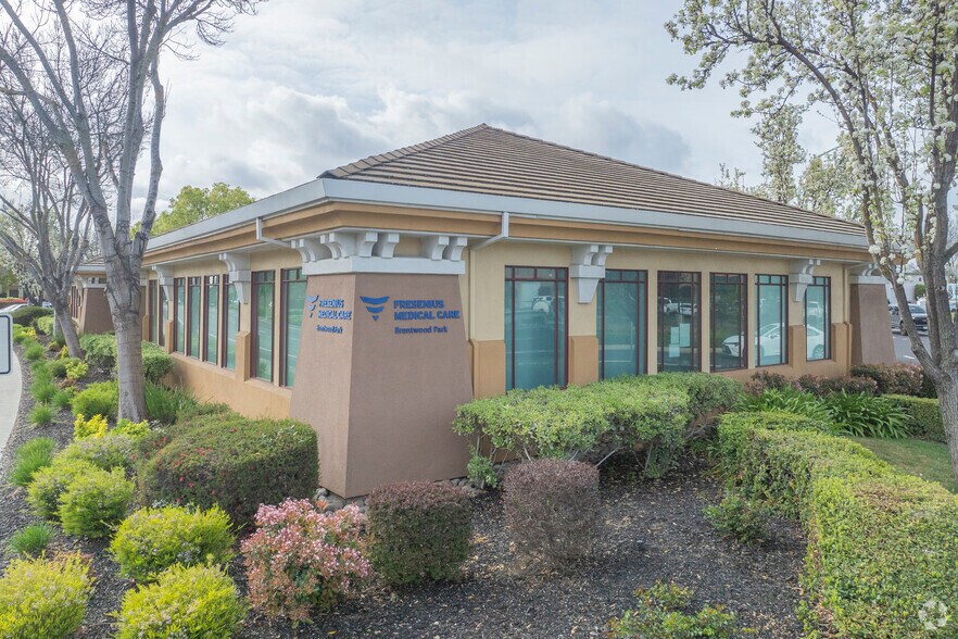 More Photos Of 4510 O'Hara Blvd, Brentwood Medical For Sale