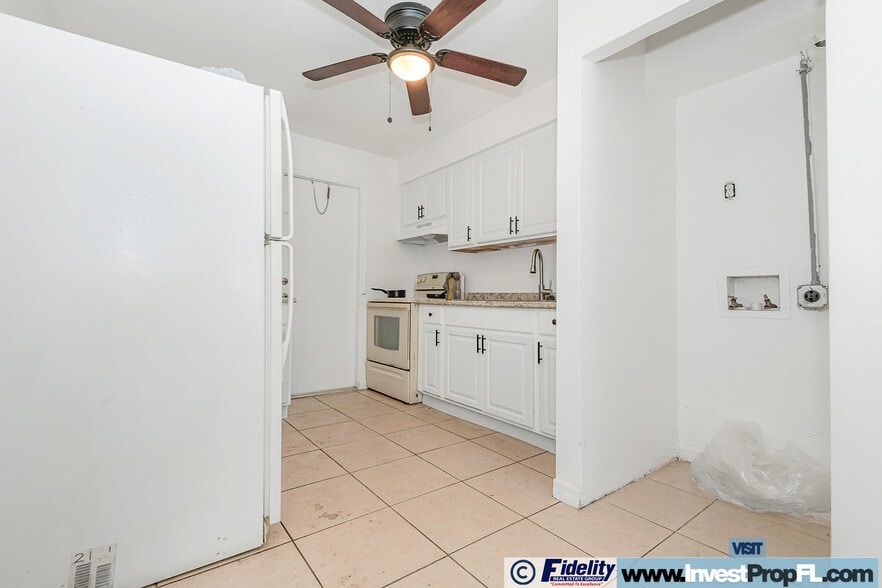 More Photos Of 404 NE 4th St, Pompano Beach Multifamily For Sale