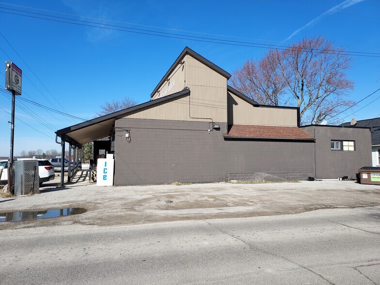 More Photos Of 5792 Lewis, Ida Convenience Store For Sale