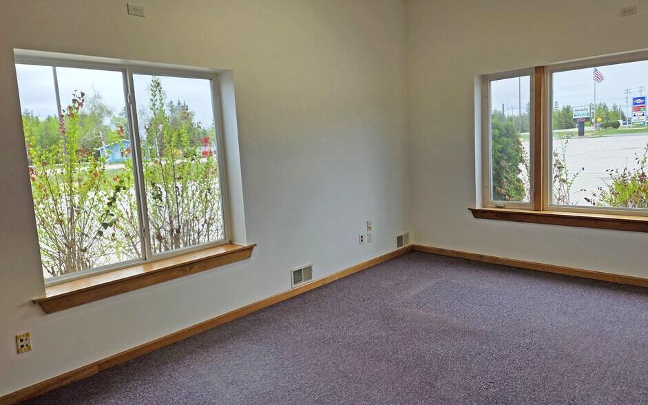 More Photos Of 209 S Bradley Hwy, Rogers City Medical For Sale