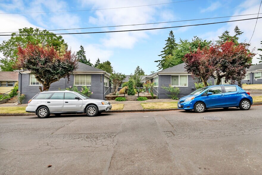 More Photos Of 206-240 NE 66th Ave, Portland Apartments For Sale