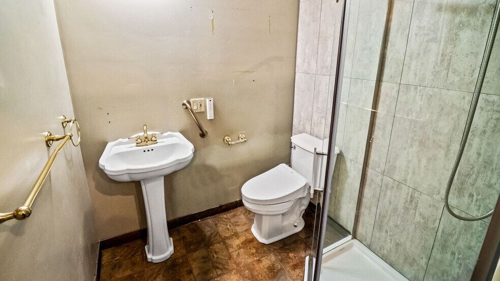 More Photos Of 4635 E Anaheim St, Long Beach Office Residential For Sale