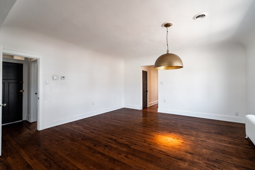 More Photos Of 3701 E Layton Ave, Cudahy Storefront Retail Residential For Sale