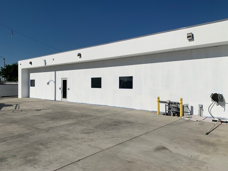 Primary Photo Of 4437 Telegraph Rd, Los Angeles Warehouse For Sale