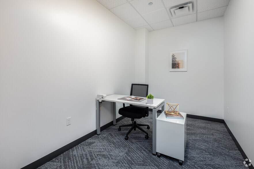 More Photos Of 1750 Howe Ave, Sacramento Coworking Space