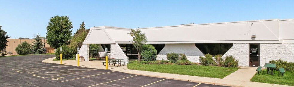 More Photos Of 16000 W Rogers Dr, New Berlin Manufacturing For Sale