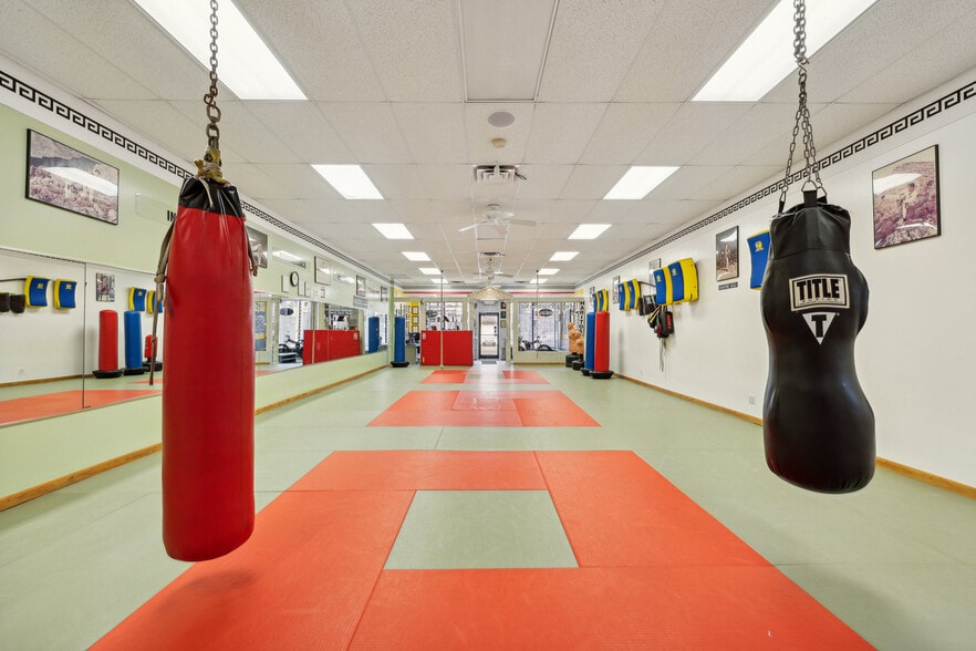 More Photos Of 266 Palisade Ave, Cliffside Park General Retail For Sale