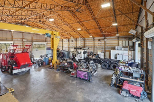 More Photos Of 1018 Abiff Rd, Bon Aqua Service For Sale