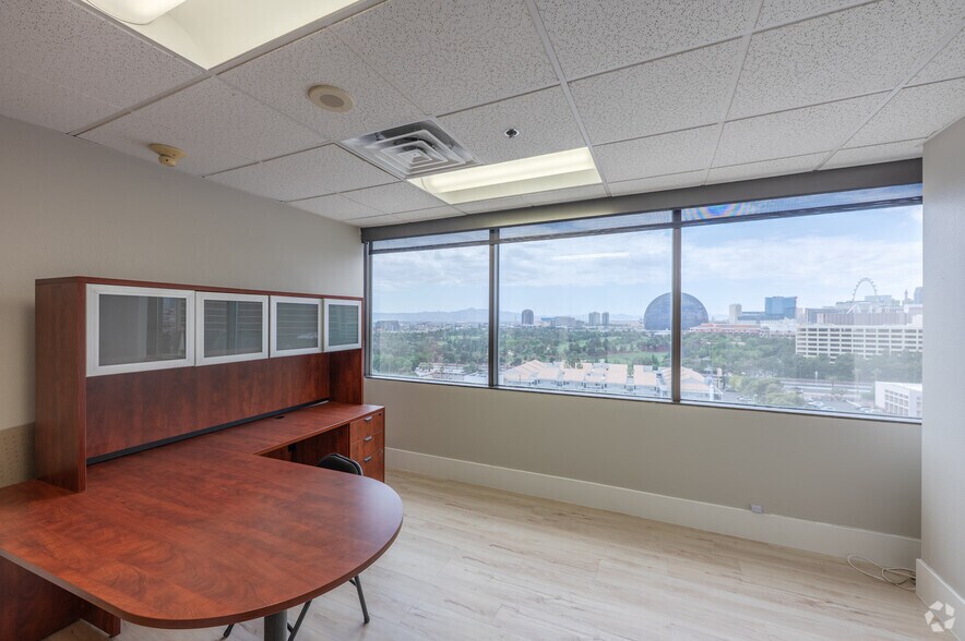 More Photos Of 101 Convention Center Dr, Las Vegas Coworking Space