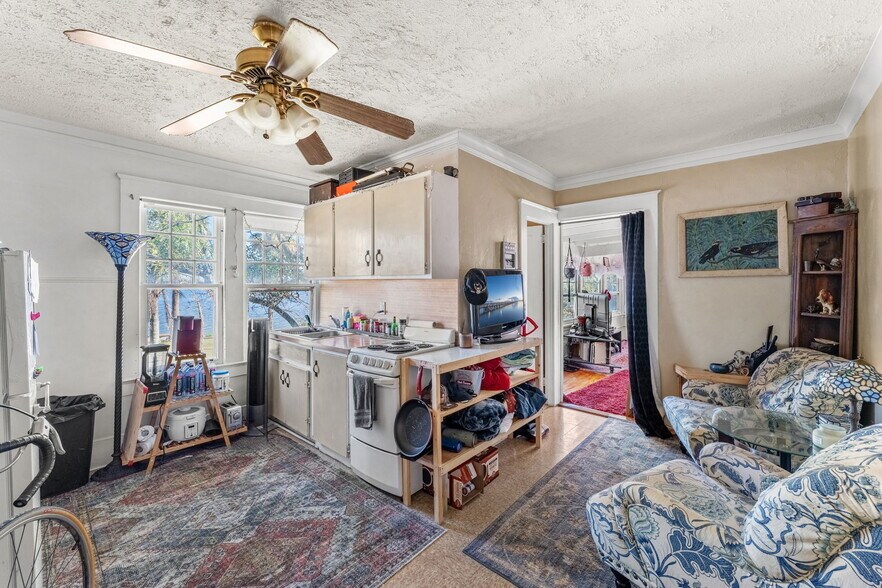 More Photos Of 2716 Riverview Dr, Melbourne Apartments For Sale