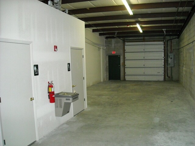 More Photos Of 4582-4612 Ashton Rd, Sarasota Warehouse For Lease
