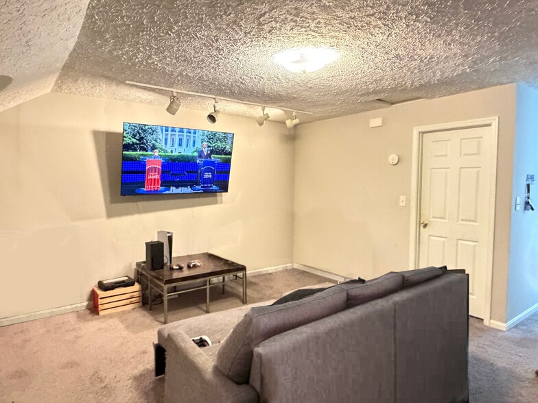 More Photos Of 2926 Christopher Ave, Baltimore Apartments For Sale