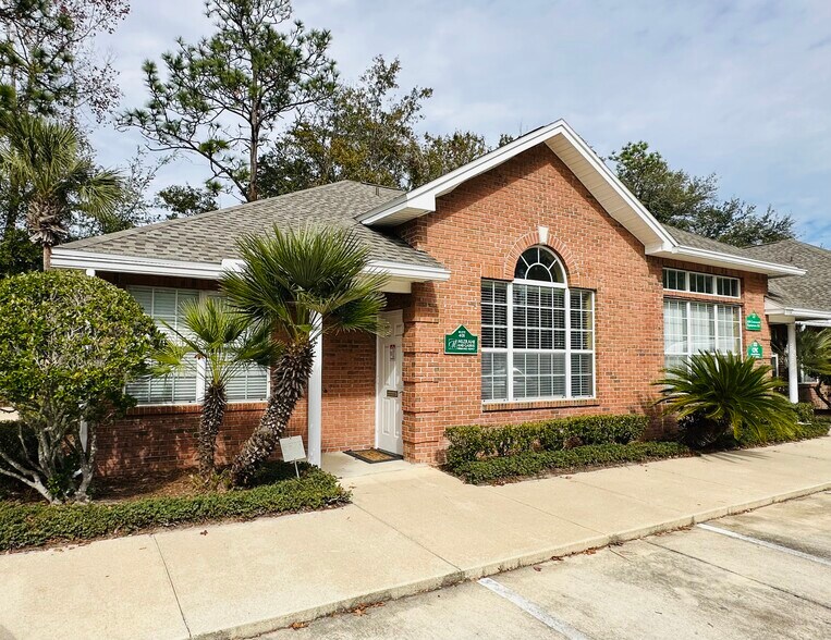 More Photos Of 12443 San Jose Blvd, Jacksonville Medical For Lease