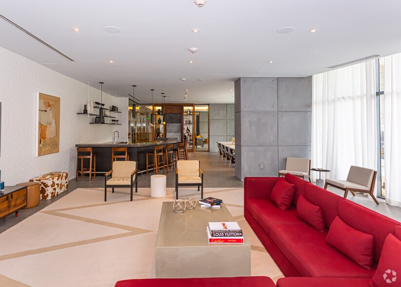 More Photos Of 86 SW 8th St, Miami Apartments For Lease