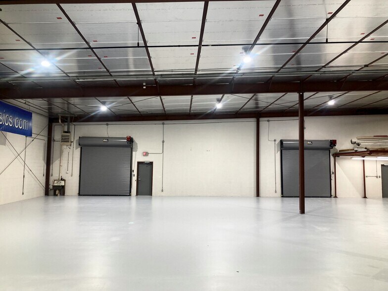 More Photos Of 3749 N Josey Ln, Carrollton Warehouse For Sale