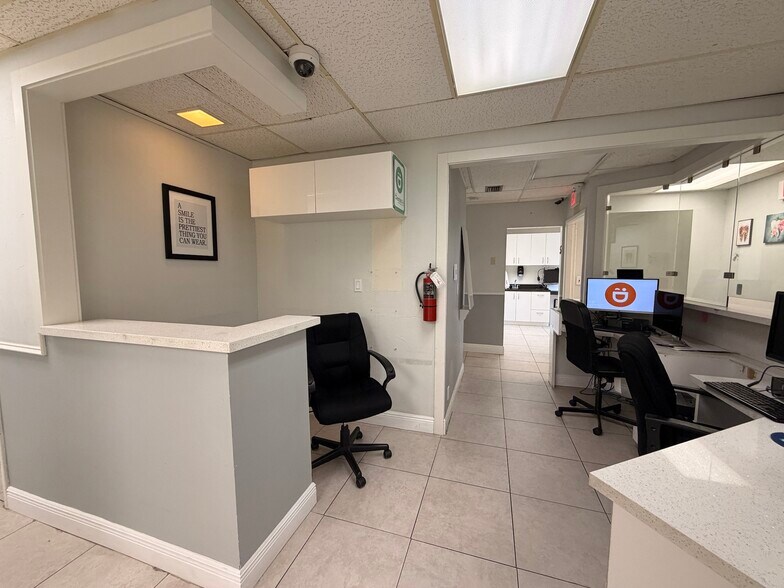 More Photos Of 2331 N State Road 7, Lauderdale Lakes Office For Sale