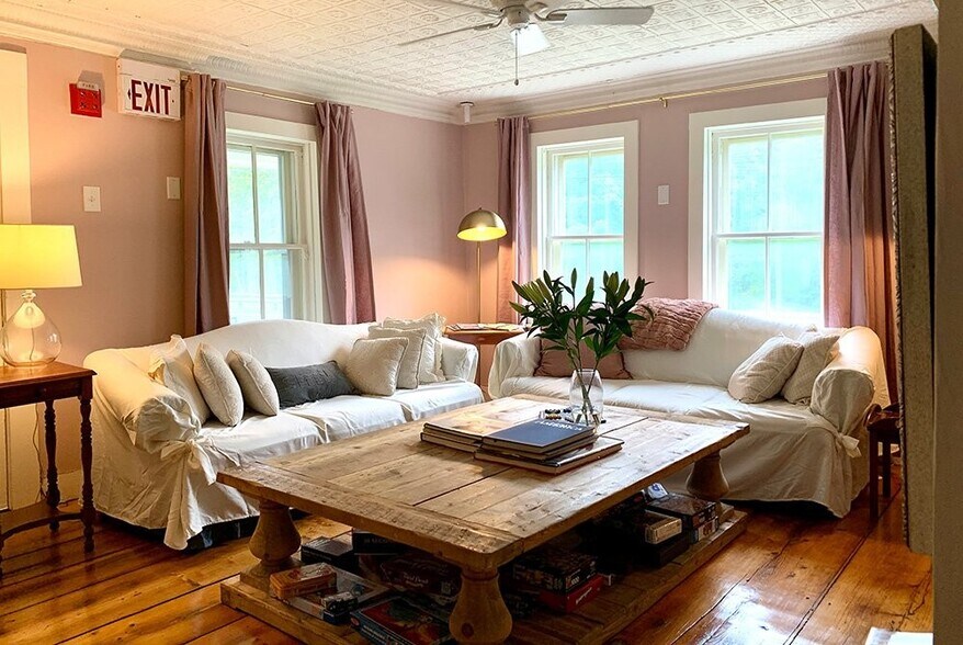 More Photos Of 153 W Main St, Wilmington Hotel For Sale