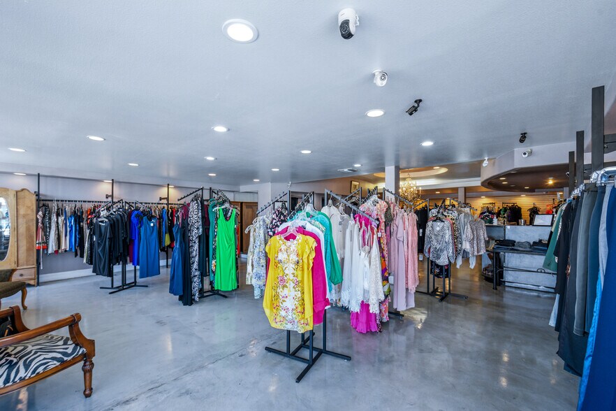 More Photos Of 16346-16348 Whittier Blvd, Whittier General Retail For Lease