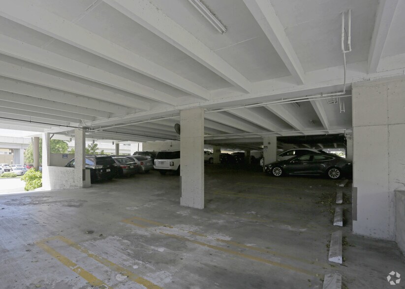 More Photos Of 4649 Ponce de Leon Blvd, Coral Gables Medical For Lease
