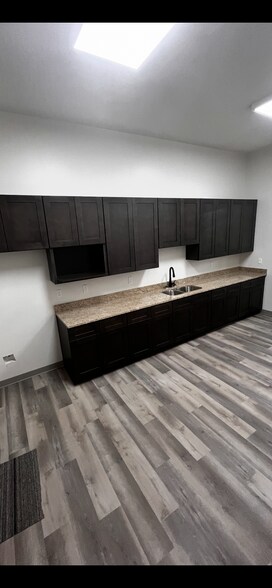 More Photos Of 520 J F Smith Ave, Slidell Distribution For Sale